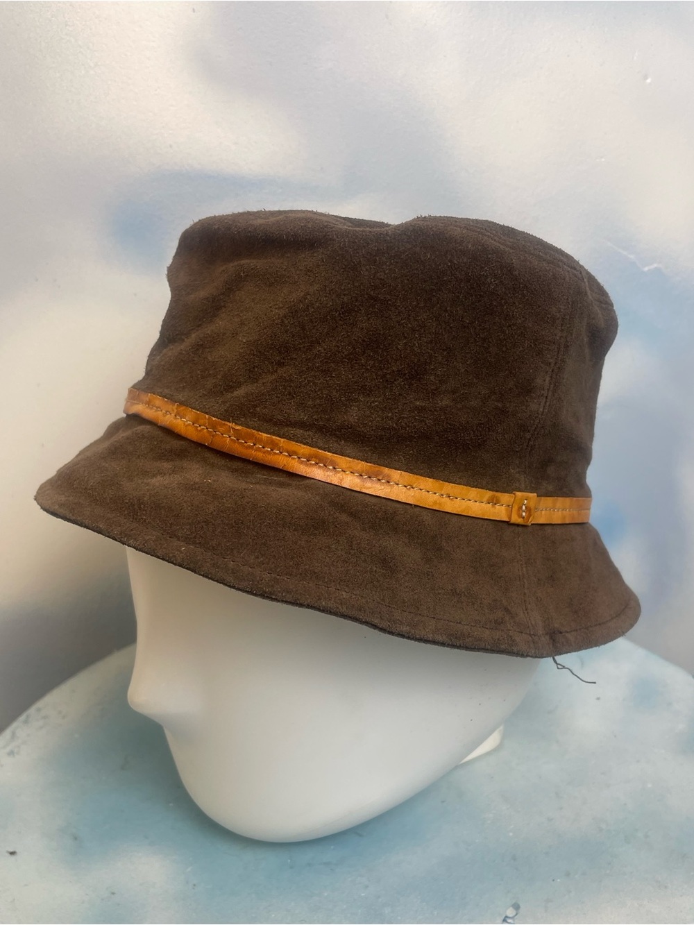 Coach suede bucket hat - Picture 2 of 9